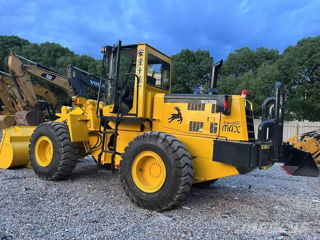Komatsu WA320-3 Naudoti ratiniai krautuvai
