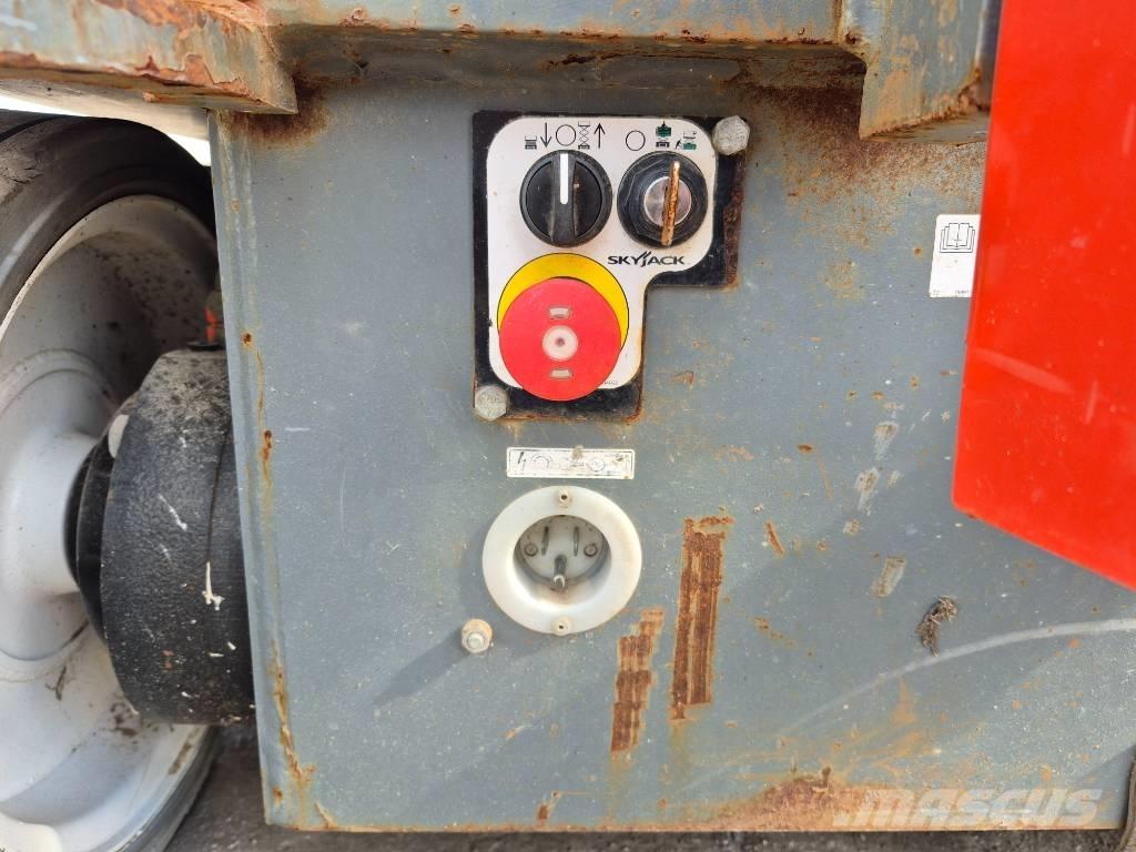 SkyJack SJ 4740 Žirkliniai keltuvai