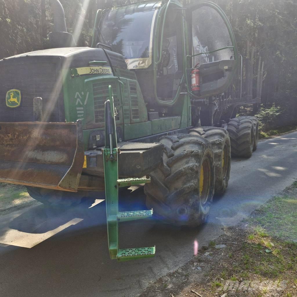 John Deere 1210 G Naudoti miškovežiai (Forvarderiai)