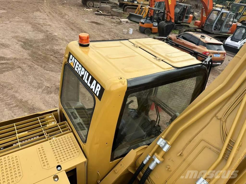 CAT 325 CL Vikšriniai ekskavatoriai