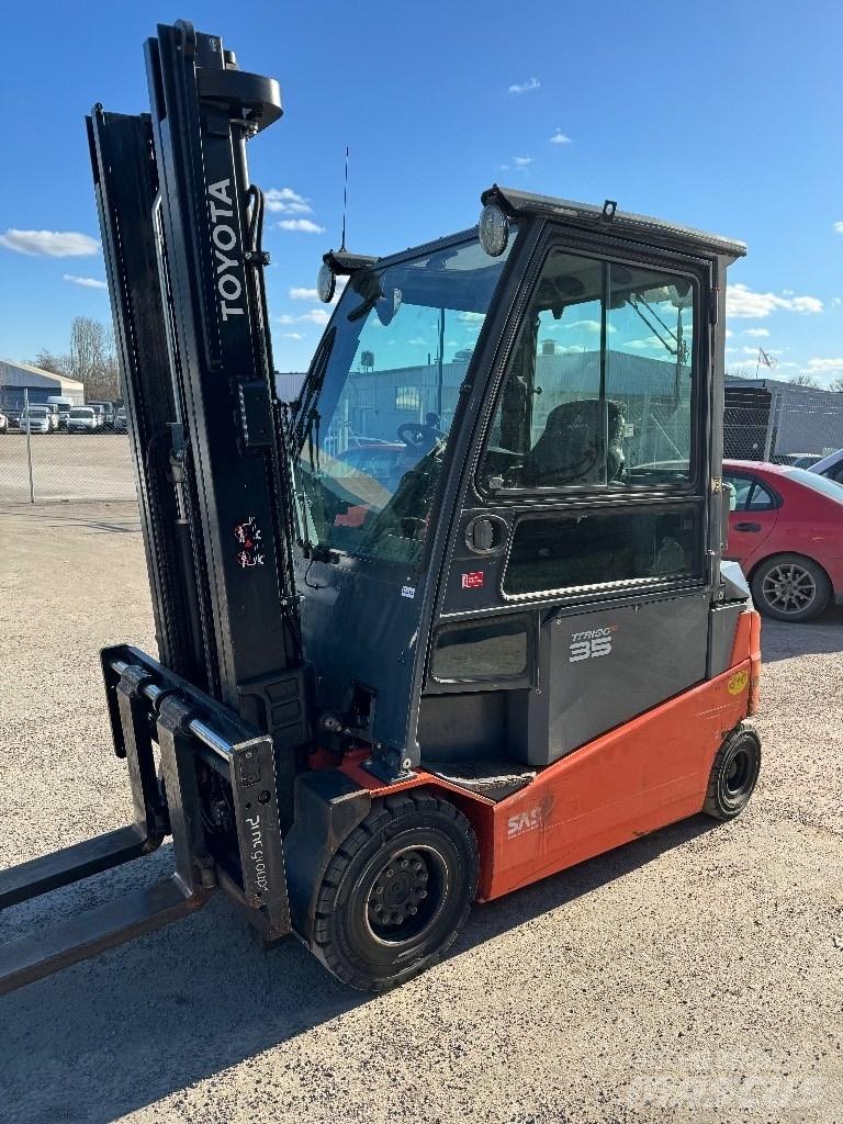 Toyota 8FBMT35 Elektriniai šakiniai krautuvai