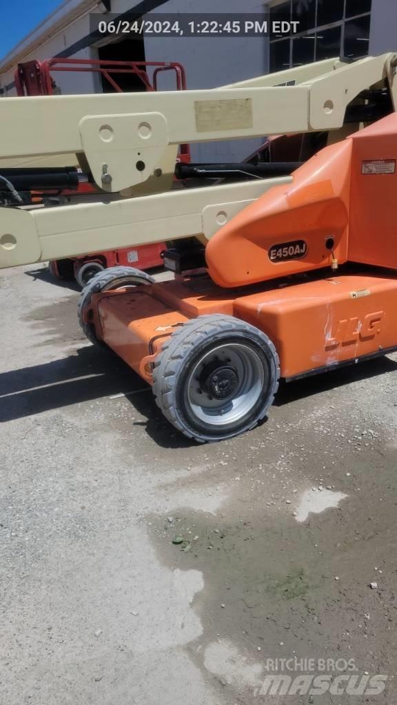 JLG E 450 AJ Alkūniniai keltuvai