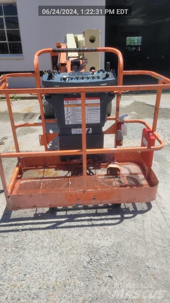 JLG E 450 AJ Alkūniniai keltuvai