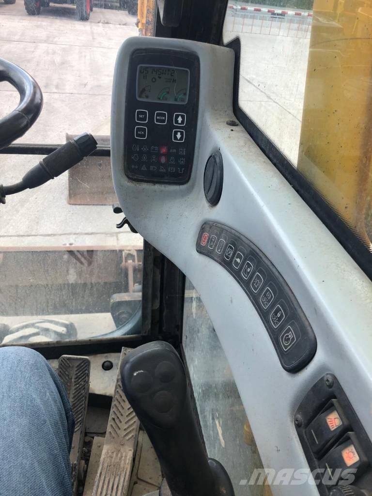 JCB JS145W Ratiniai ekskavatoriai