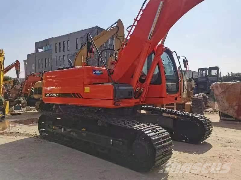 Doosan DX 225 Vikšriniai ekskavatoriai