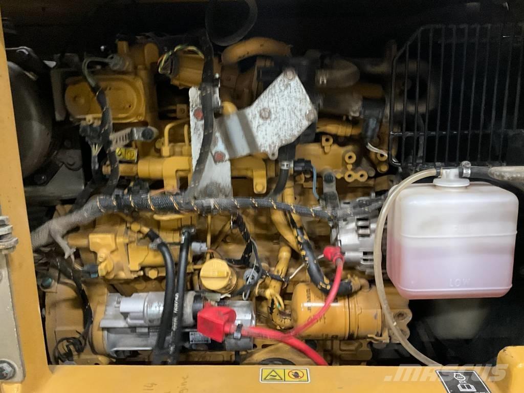 CAT 308 CR Vidutinės galios ekskavatoriai 7-12 t