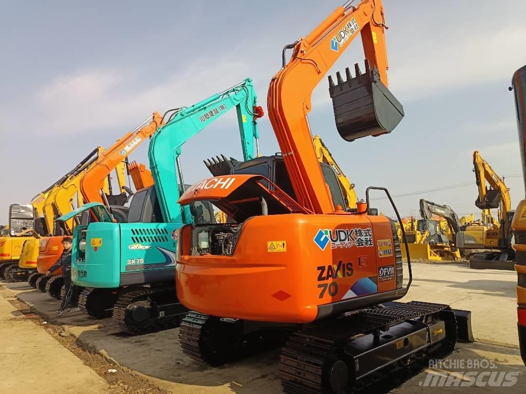 Hitachi ZX 70 Vidutinės galios ekskavatoriai 7-12 t