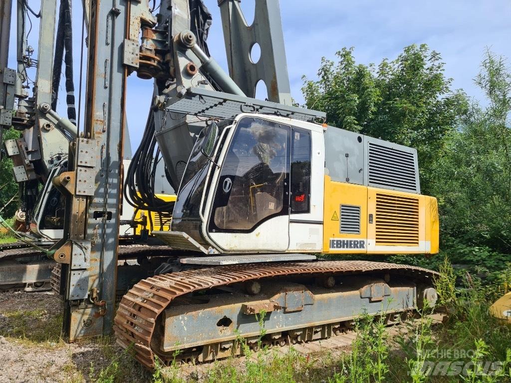 Liebherr LRB 155 Polių kalimo technika