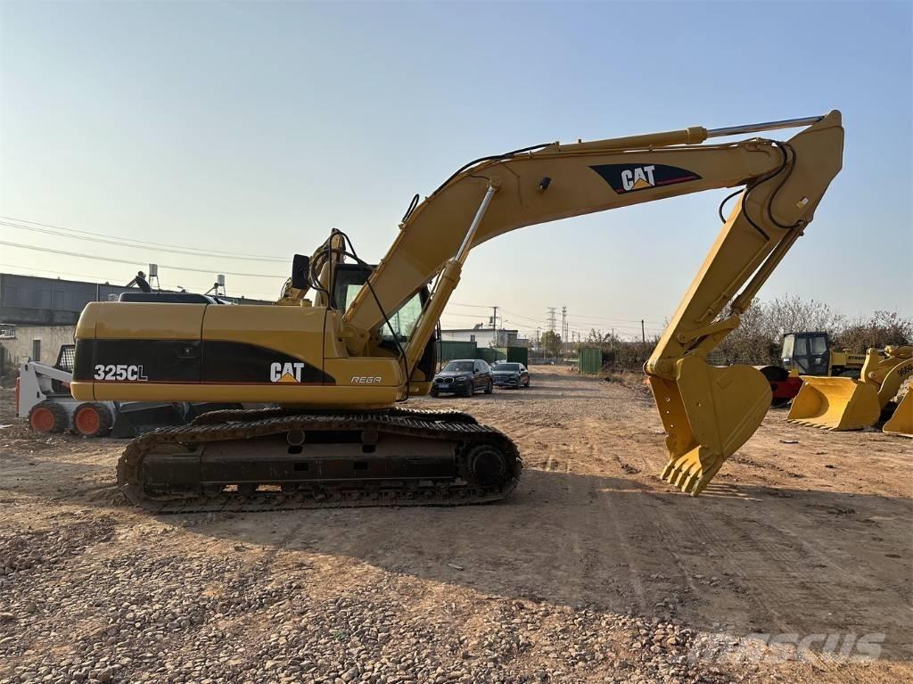 CAT 325C Vikšriniai ekskavatoriai