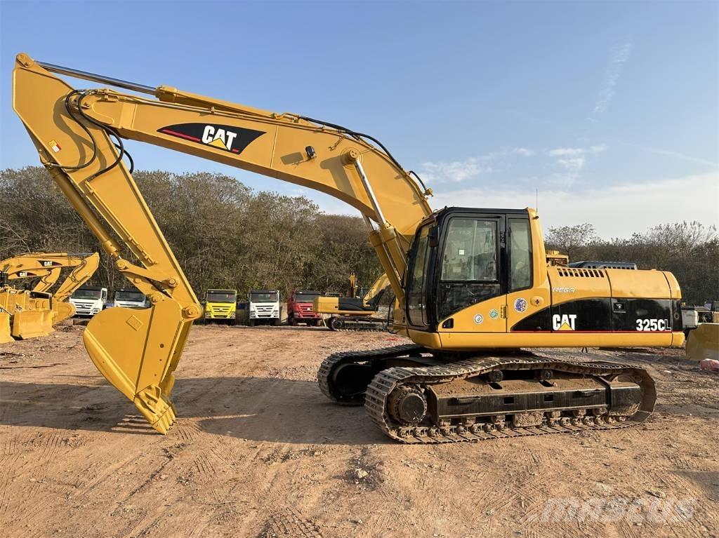 CAT 325C Vikšriniai ekskavatoriai