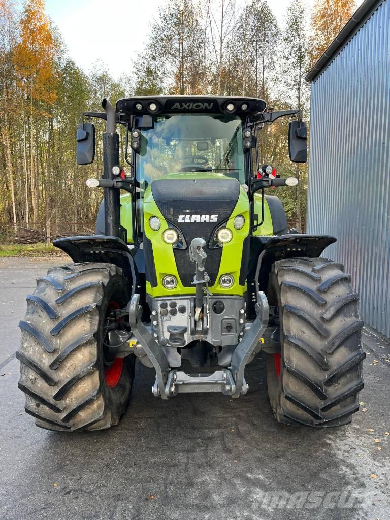 CLAAS Axion 870 Traktoriai