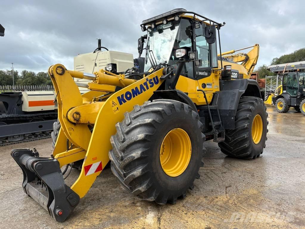 Komatsu WA320-8 Naudoti ratiniai krautuvai