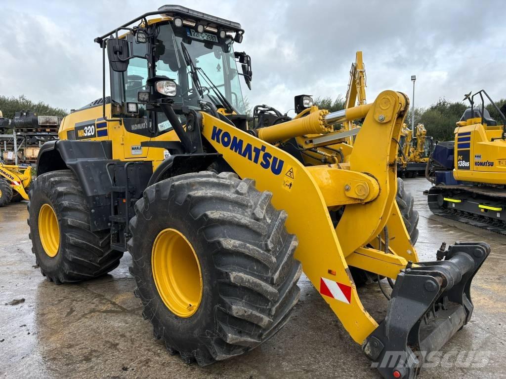 Komatsu WA320-8 Naudoti ratiniai krautuvai