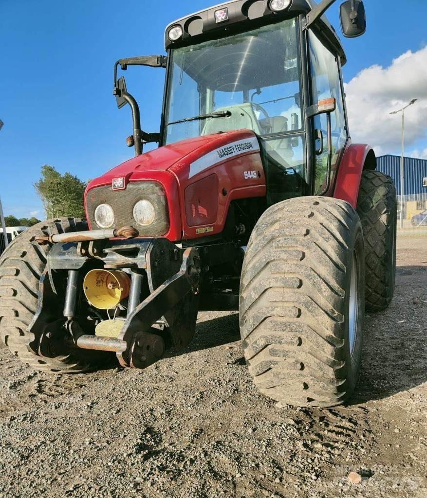 Massey Ferguson 5445 Traktoriai