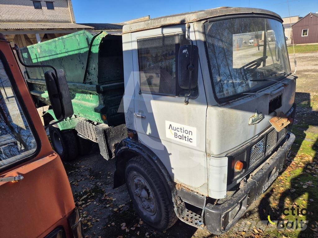 MAZ 5551 Savivarčių priekabų vilkikai