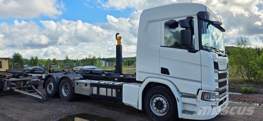 Scania R 500 Sunkvežimiai su keliamuoju kabliu