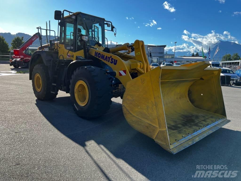 Komatsu WA380-8E0 Naudoti ratiniai krautuvai