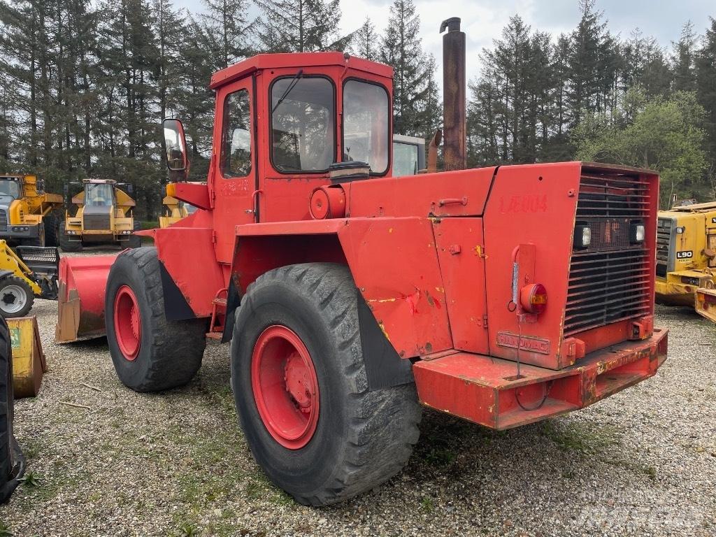Hanomag 44C Naudoti ratiniai krautuvai
