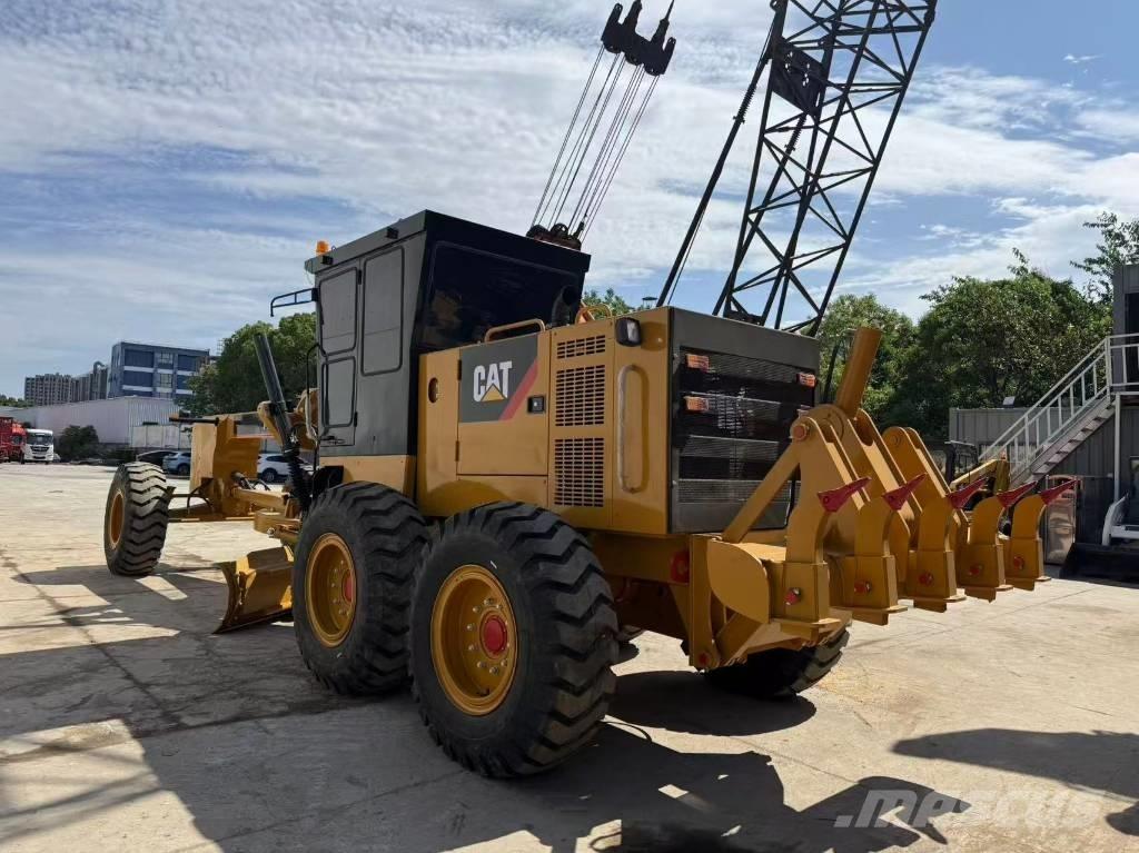 CAT 140H Greideriai