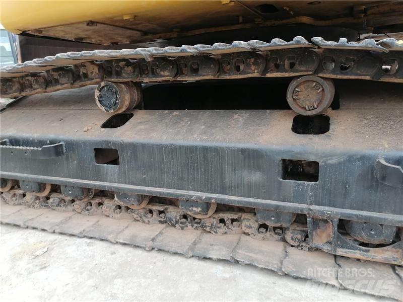 CAT 325DL Vikšriniai ekskavatoriai