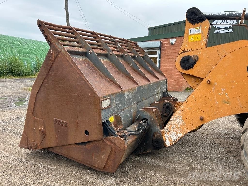 CASE 921F XR Naudoti ratiniai krautuvai