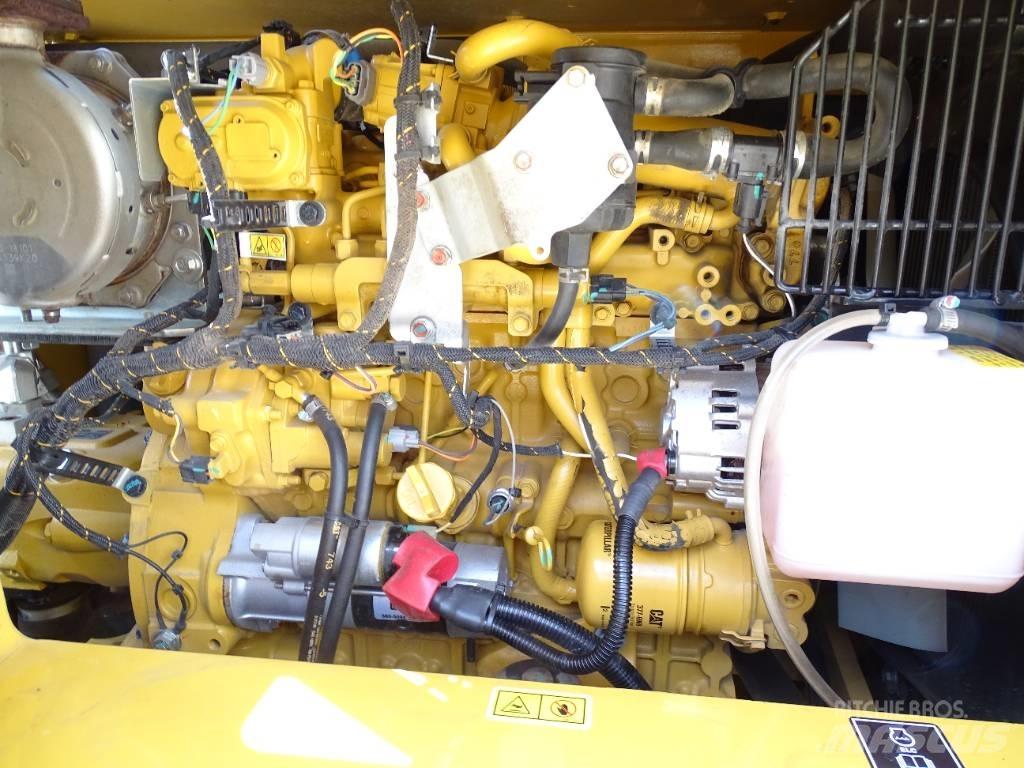 CAT 310 Vidutinės galios ekskavatoriai 7-12 t