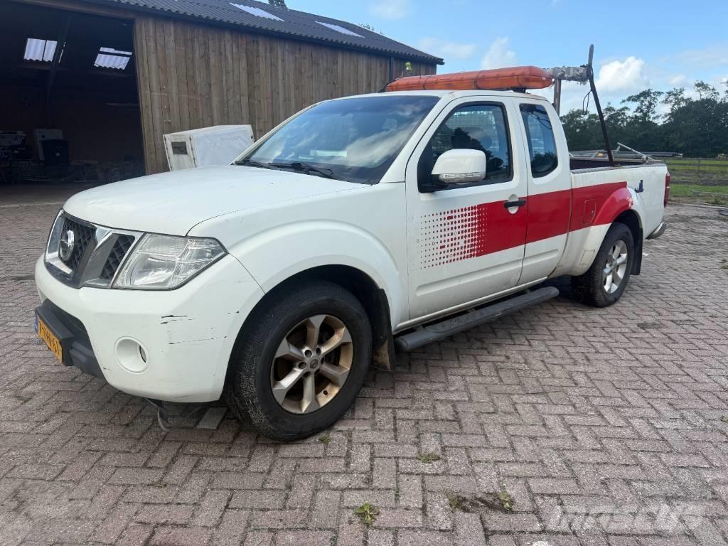 Nissan Navara Pikapai / Bortiniai sunkvežimiai