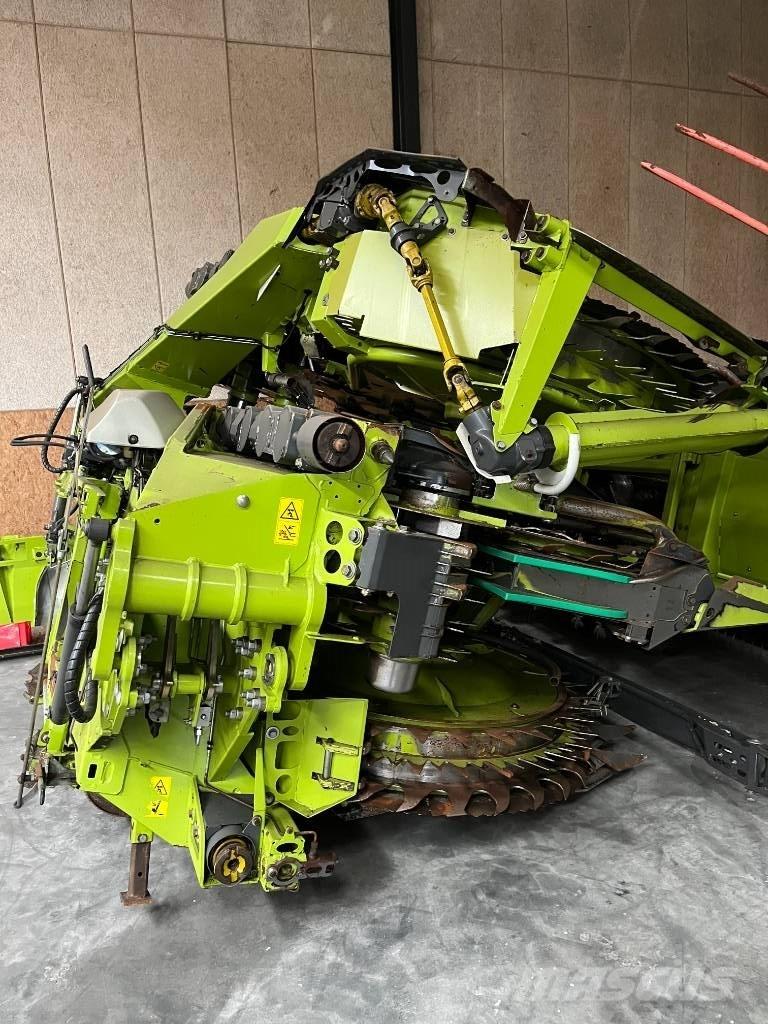 CLAAS Orbis 900 Derliaus nuėmimo kombainų galvos