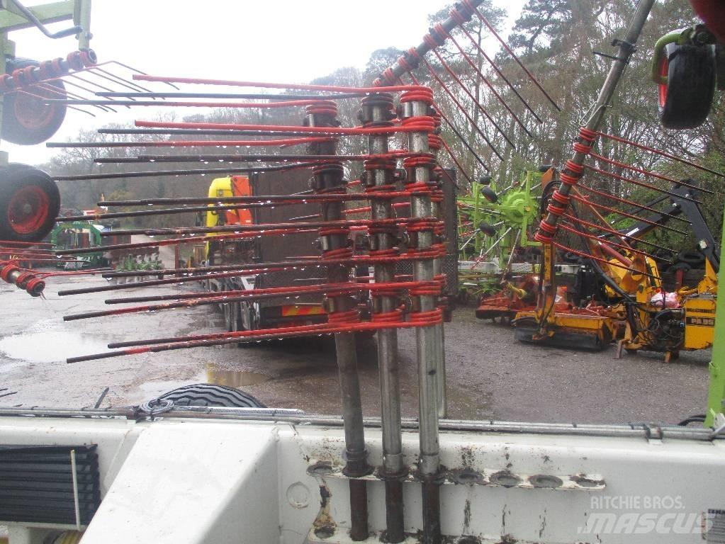 CLAAS Liner 3000 Šieno grėbliai ir vartytuvai
