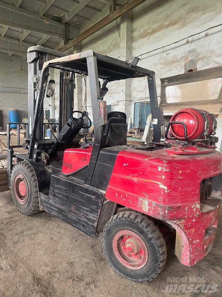 Doosan D 45 S-7 Krovimas/Kėlimas - Kita
