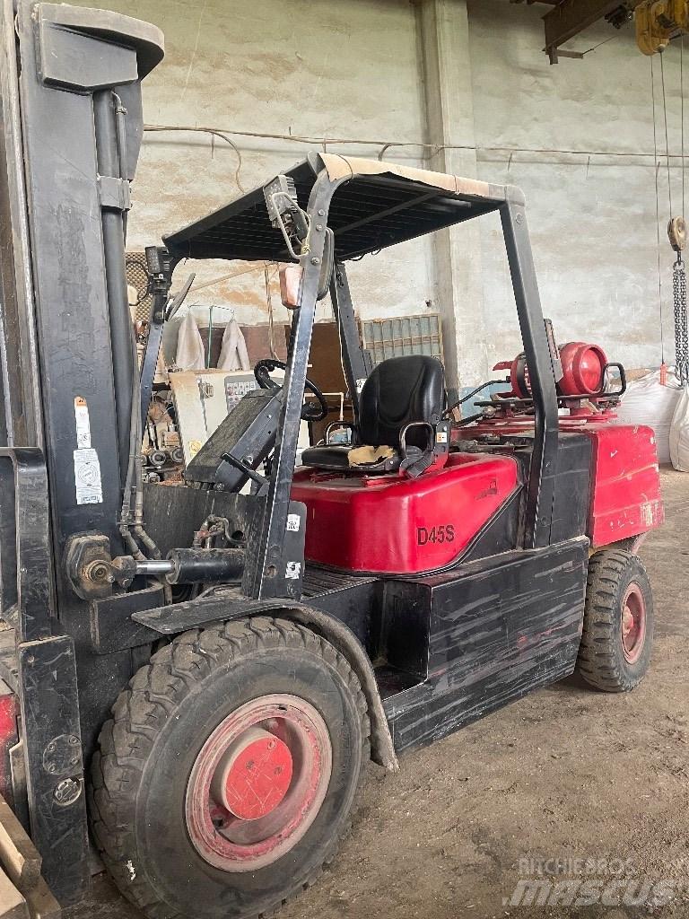 Doosan D 45 S-7 Krovimas/Kėlimas - Kita