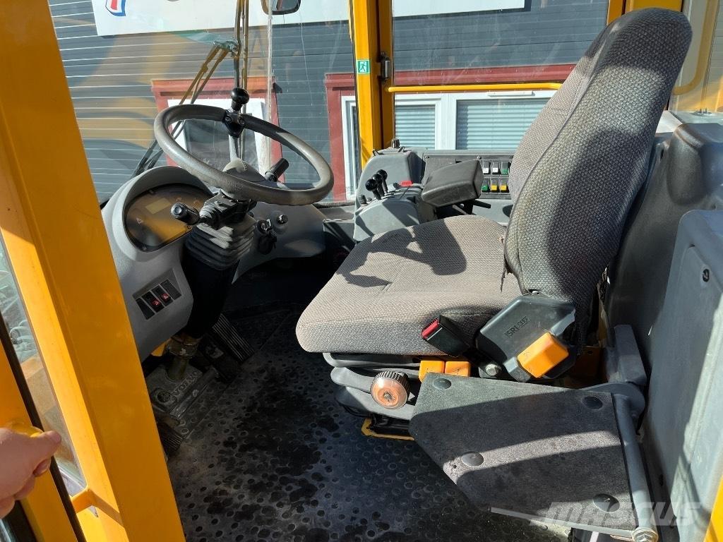 Volvo L70 E-04 Naudoti ratiniai krautuvai
