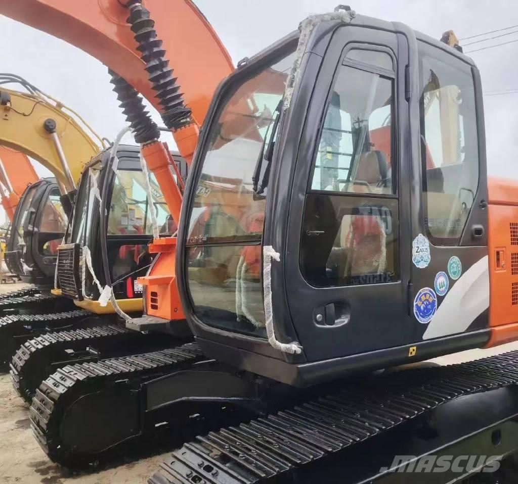 Hitachi 135 US-6 Vikšriniai ekskavatoriai