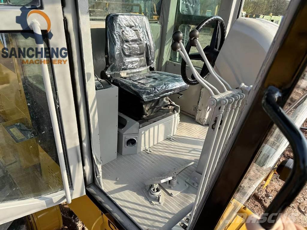 CAT 120 H Greideriai