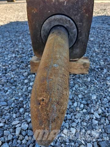 Furukawa F12 Hidrauliniai kūjai / Trupintuvai