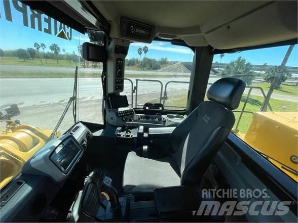 CAT 988K Naudoti ratiniai krautuvai
