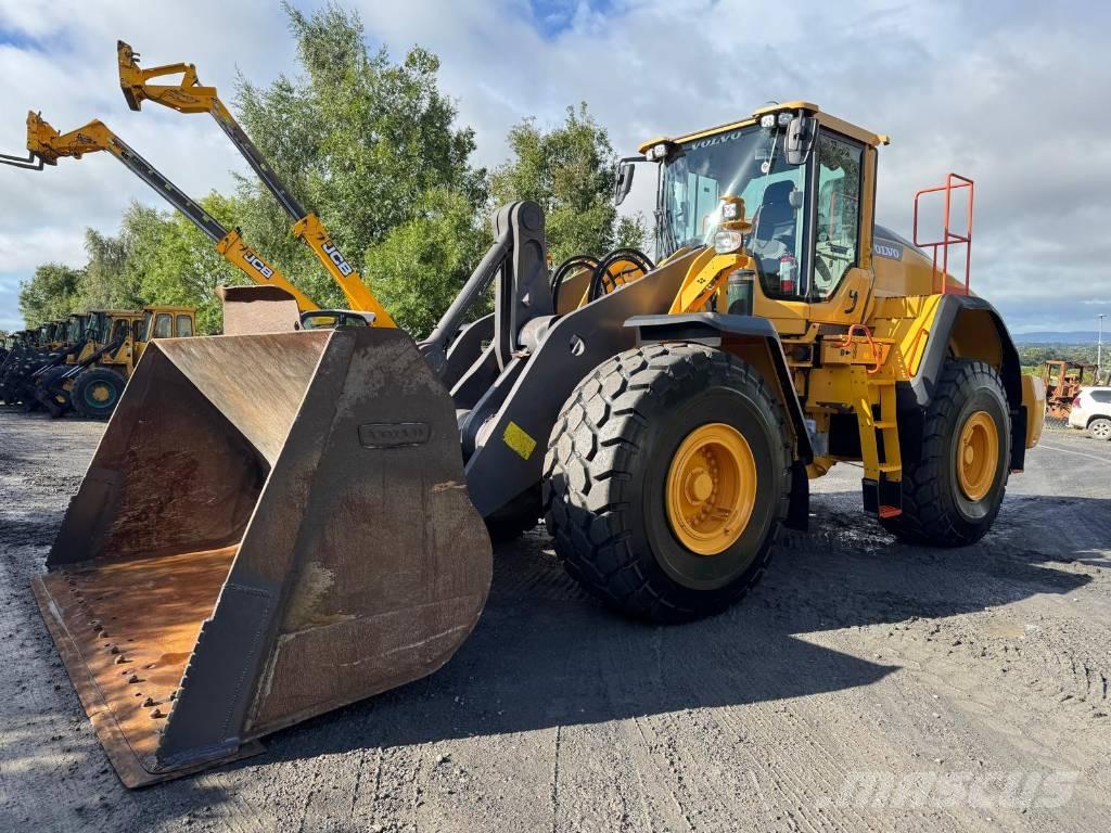 Volvo L 180 H Naudoti ratiniai krautuvai