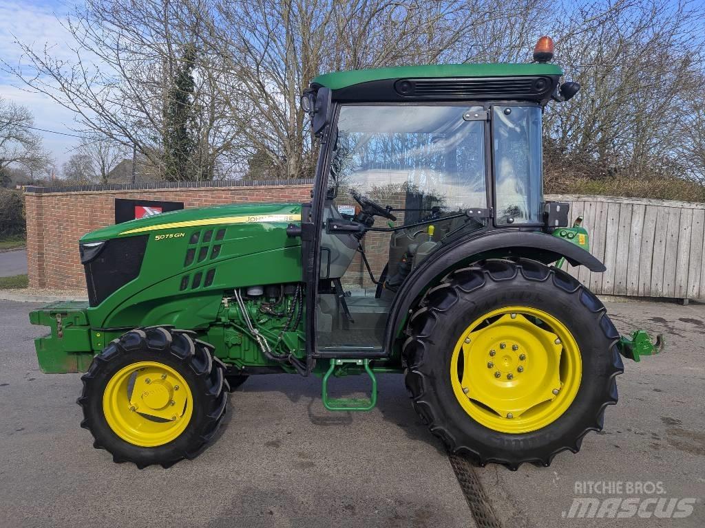 John Deere 5075GN Traktoriai