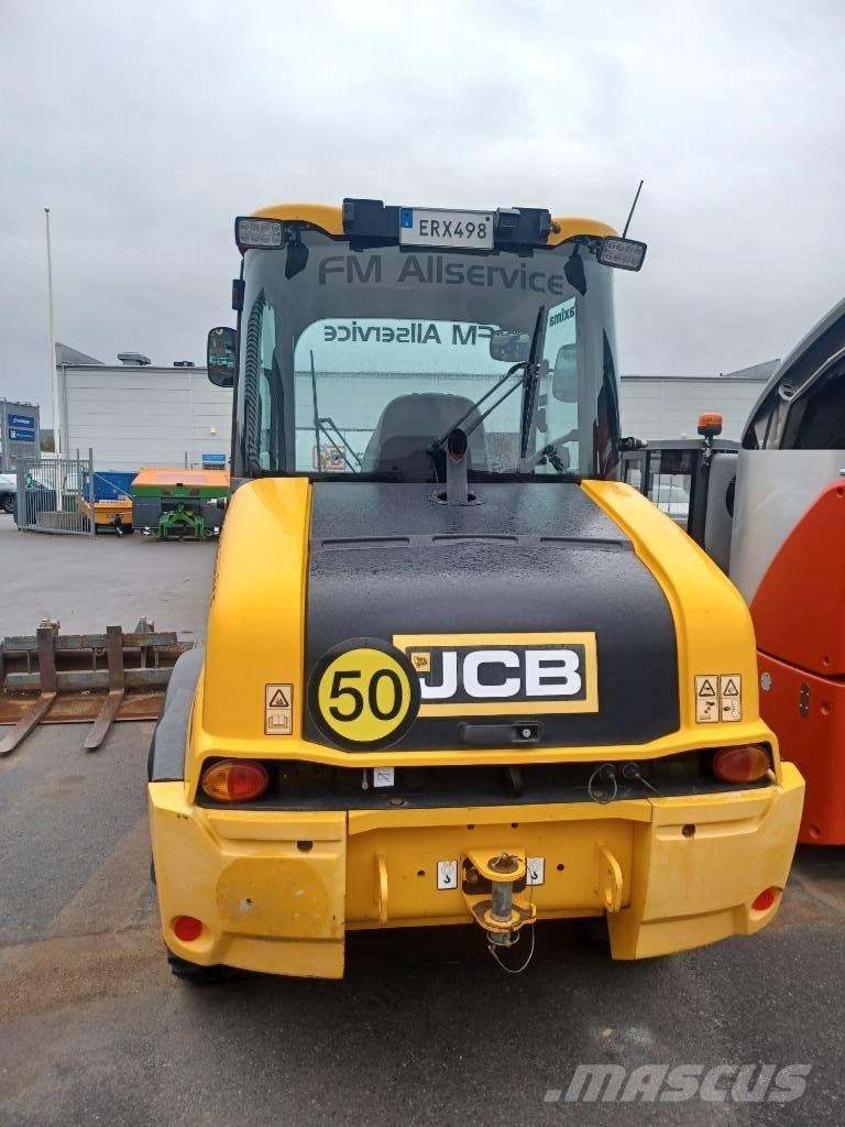 JCB 409 Teleskopiniai krautuvai žemės ūkiui
