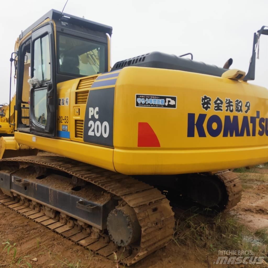 Komatsu PC200-8 Vikšriniai ekskavatoriai