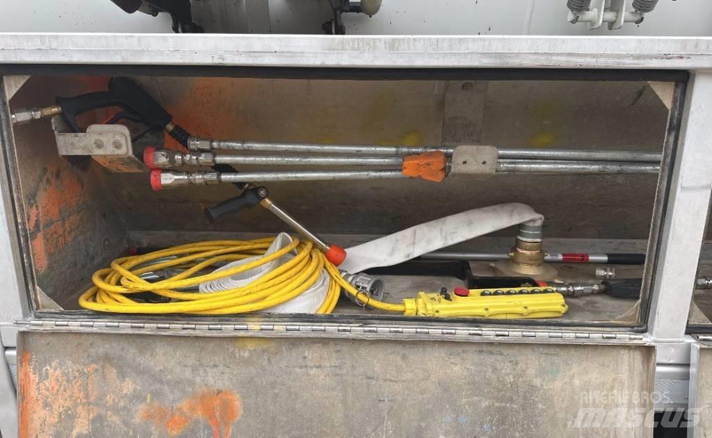 Vactor HXX PD Kombinuotos paskirties / vakuuminiai sunkvežimiai