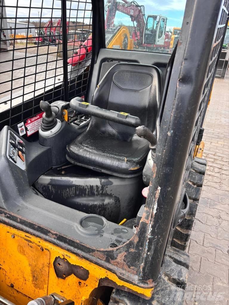JCB 170 Krautuvai su šoniniu pasukimu