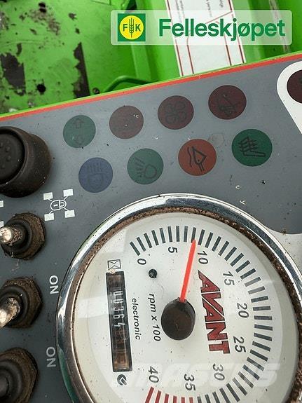 Avant 520 Krautuvai su šoniniu pasukimu