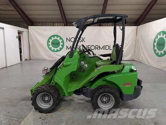 Avant 520 Universalūs ratiniai krautuvai