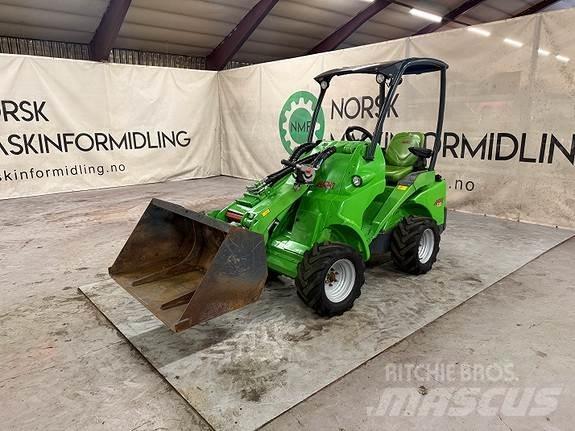 Avant M520 Universalūs ratiniai krautuvai