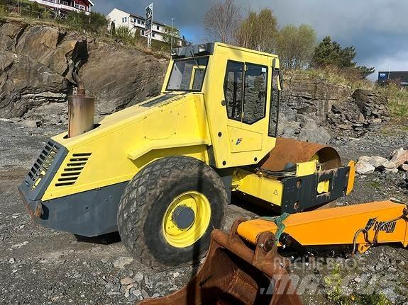 Bomag BW211 D-3 Asfalto klotuvai