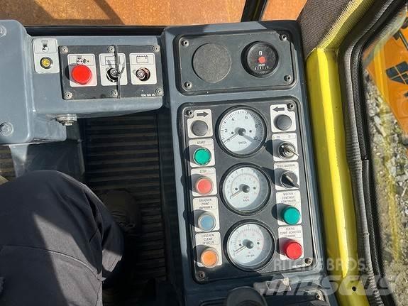 Bomag BW211 D-3 Asfalto klotuvai