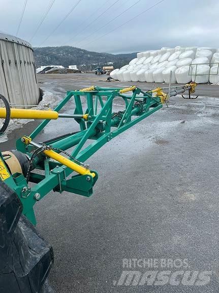  Brand B55-55 Mėšlo barstytuvai