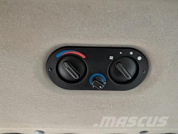 Case IH JXU115U Traktoriai