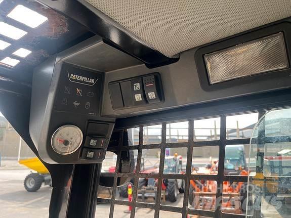 CAT 247B Krautuvai su šoniniu pasukimu